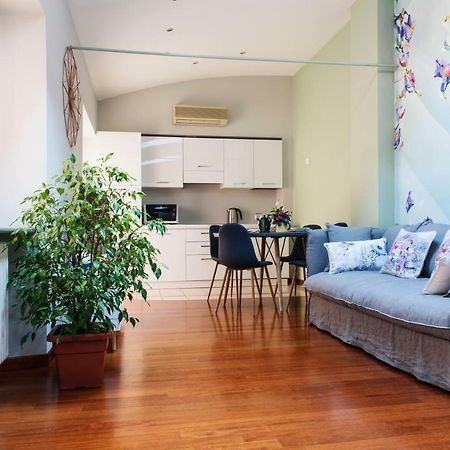 Lora Center Apartment Como Exterior photo