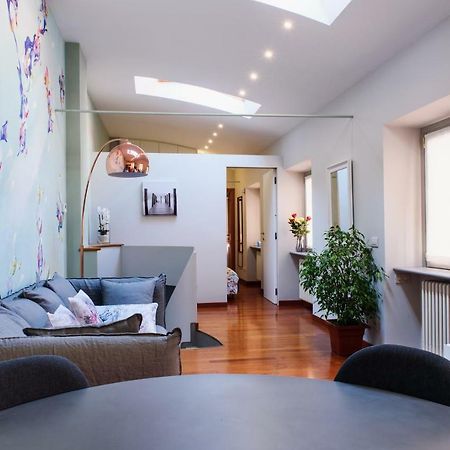 Lora Center Apartment Como Exterior photo