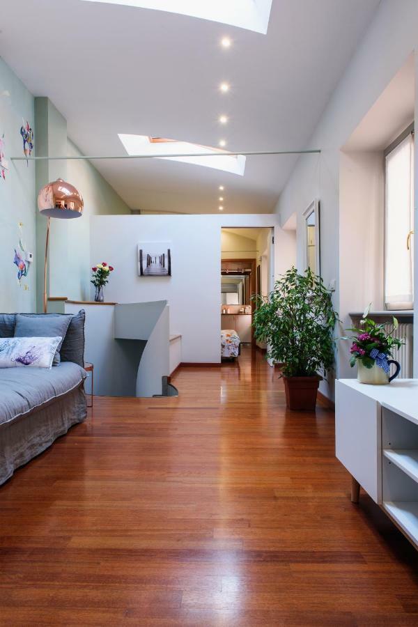 Lora Center Apartment Como Exterior photo