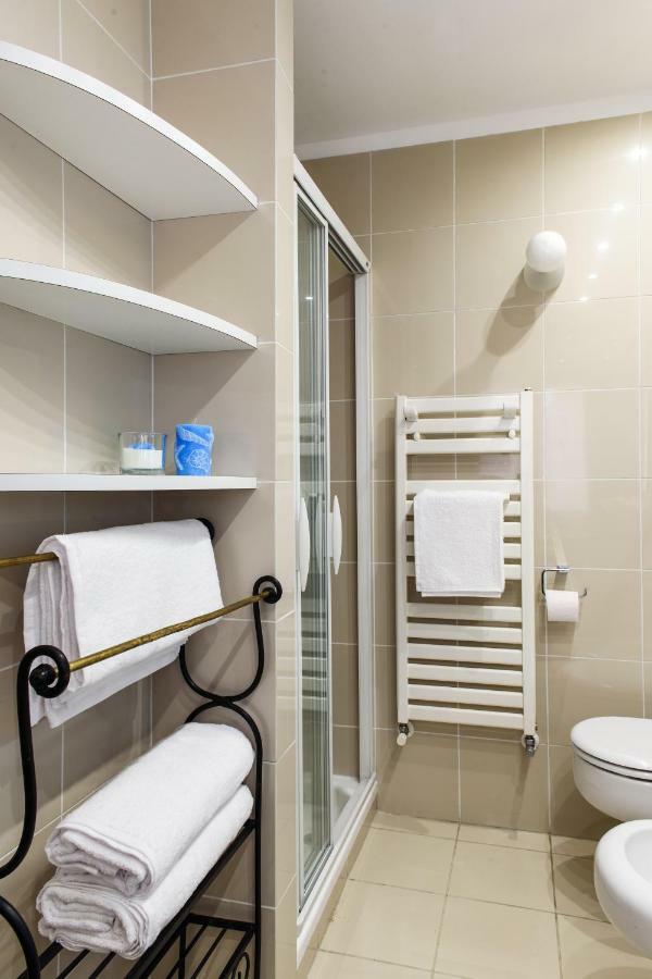Lora Center Apartment Como Exterior photo